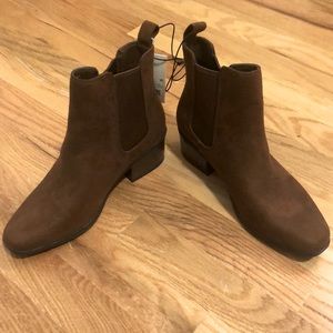 NWT Brown Faux Suede Booties